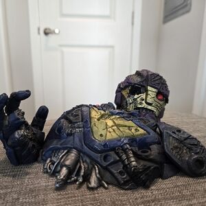 Mezco One 12 Collective - Sentinel Base - From Steelbox Wolverine Deluxe